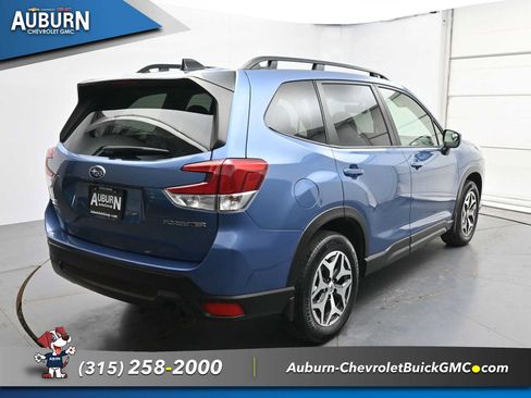 Used 2024 Subaru Forester Premium AWD/4WD image 17