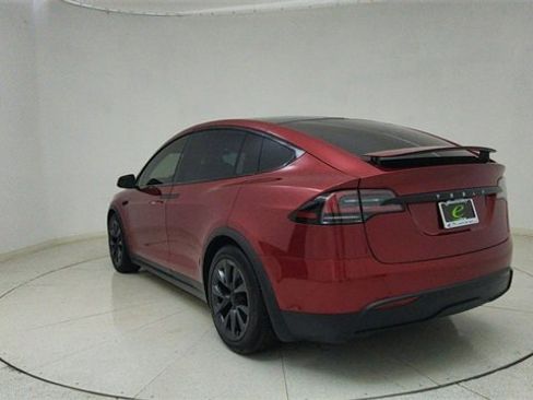 Used 2024 Tesla Model X image 77