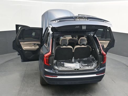 New 2026 Volvo XC90 B6 Plus w/ Protection Package Premier AWD/4WD image 40
