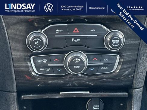 Used 2015 Chrysler 300 Limited w/ 300 Premium Group image 16