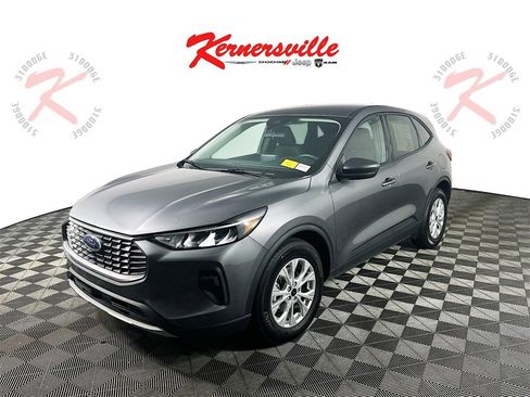 Used 2025 Ford Escape Active image 3