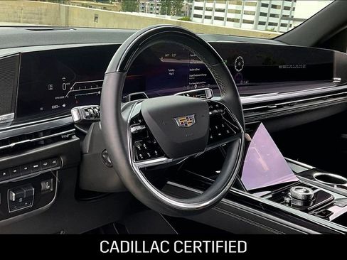 Used 2025 Cadillac Escalade ESV Sport w/ Touring Package AWD/4WD image 16