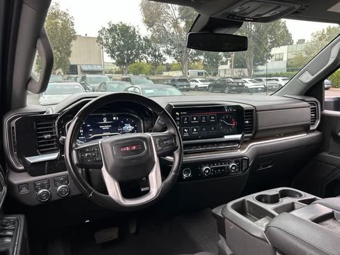 Used 2023 GMC Sierra 1500 Elevation AWD/4WD image 6
