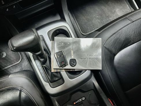 Used 2021 Chevrolet Colorado ZR2 image 11