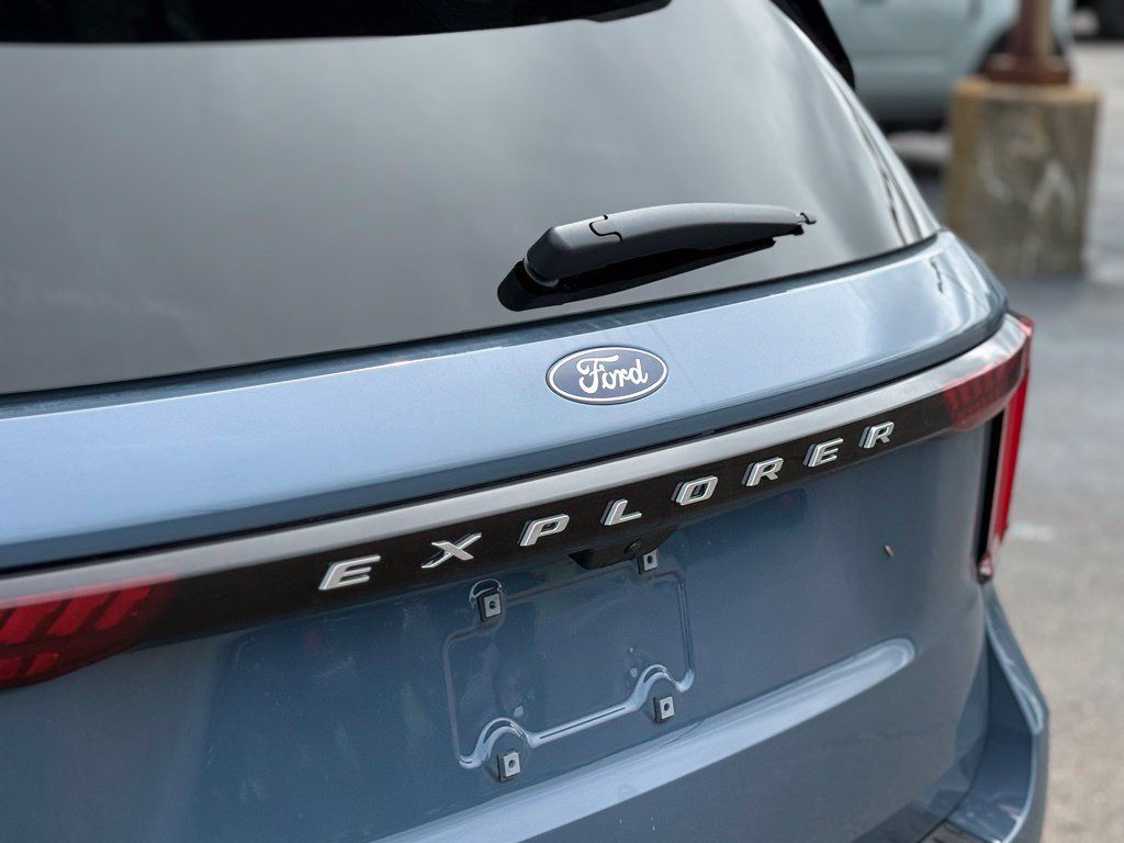 New 2027 Ford Explorer Active w/ Active Comfort Package AWD/4WD image 38