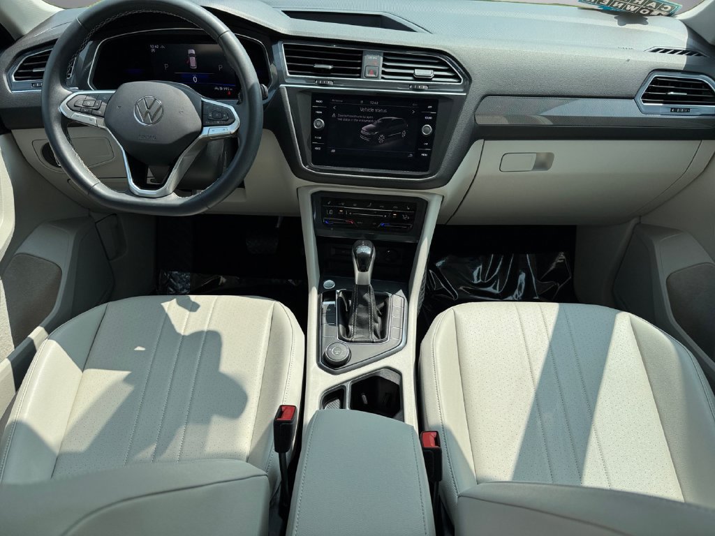 Used 2022 Volkswagen Tiguan SE AWD/4WD image 12