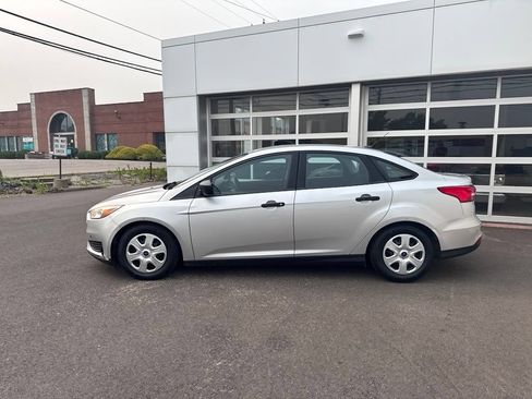 Used 2016 Ford Focus S FWD image 2