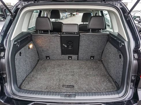 Used 2017 Volkswagen Tiguan S FWD image 25