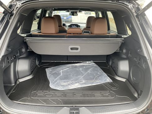 Used 2025 Subaru Forester Touring image 38