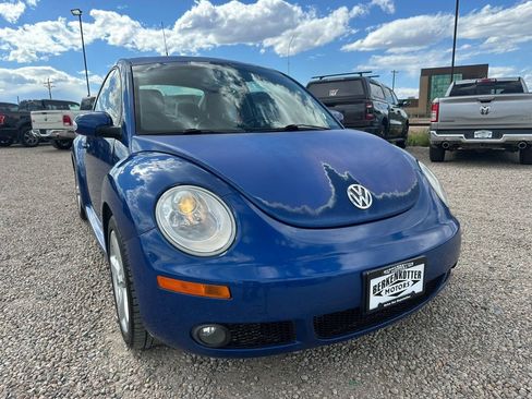 Used 2007 Volkswagen Beetle Coupe w/ Package 2 image 2