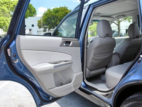 Used 2010 Subaru Forester 2.5X Limited AWD/4WD image 15