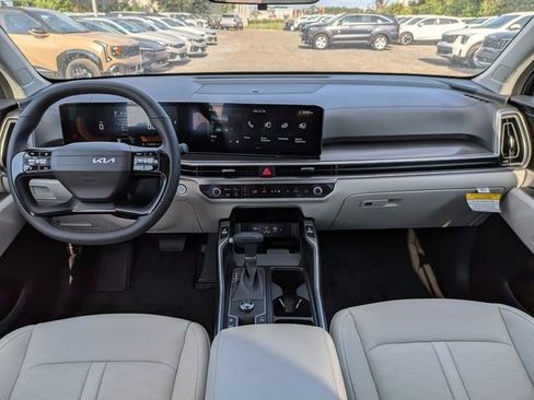 New 2026 Kia Sorento S w/ S Panoramic Sunroof Package FWD image 17
