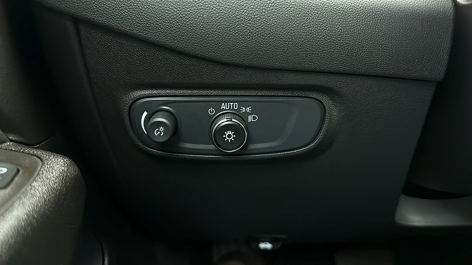 Used 2024 Chevrolet Equinox LT AWD/4WD image 21