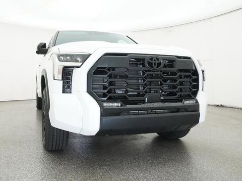New 2026 Toyota Tundra Limited AWD/4WD image 30
