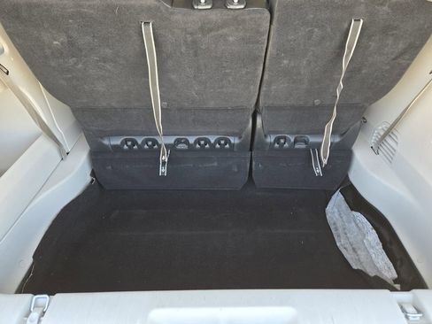 Used 2023 Chrysler Pacifica Limited FWD image 28