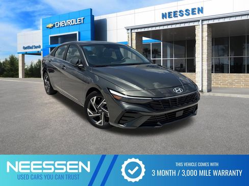 Used 2024 Hyundai Elantra SEL w/ Convenience Package FWD image 1