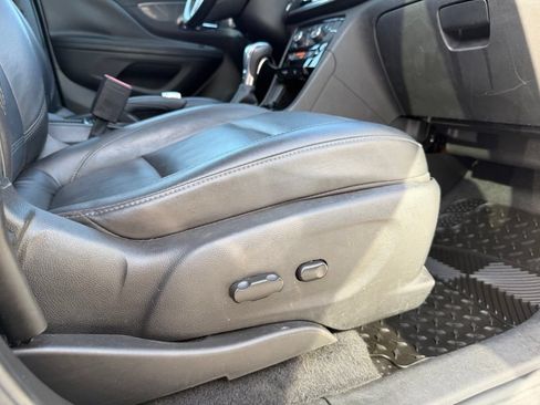 Used 2018 Buick Encore Essence FWD image 34