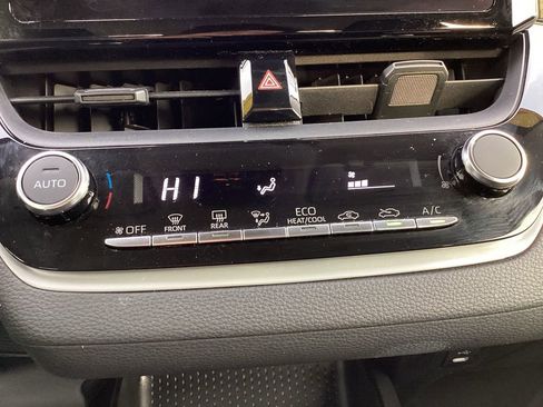 Used 2025 Toyota Corolla LE image 17