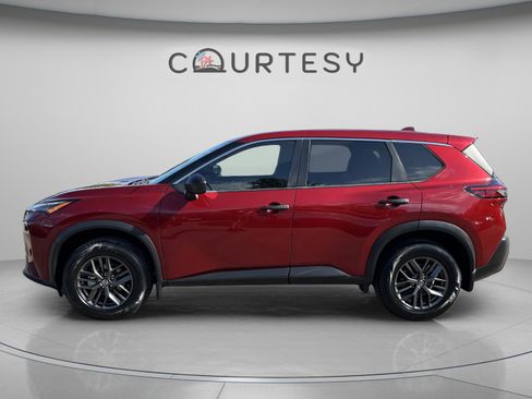 Certified 2021 Nissan Rogue S FWD image 2
