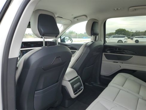 New 2026 Lincoln Nautilus Premier w/ Jet Appearance Package image 9