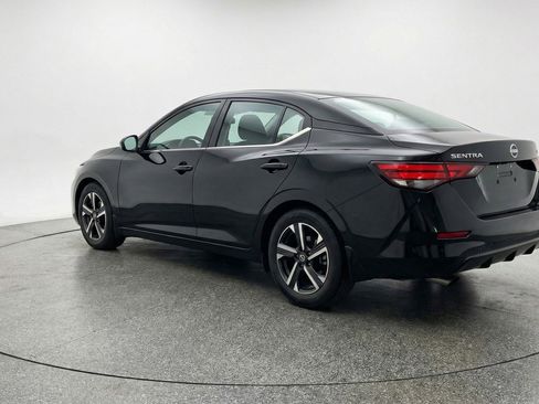 Used 2025 Nissan Sentra SV image 6