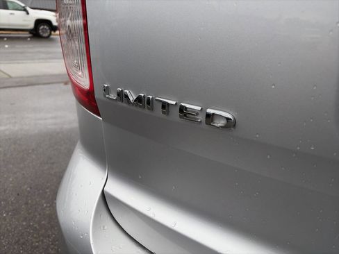 Used 2013 Ford Explorer Limited image 4