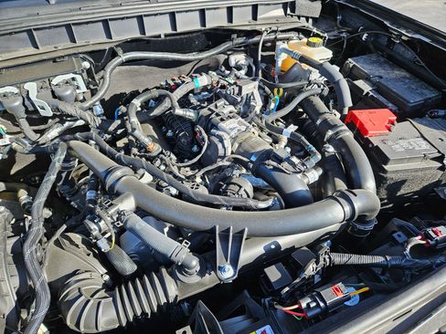 Used 2024 Ford Bronco Wildtrak AWD/4WD image 35