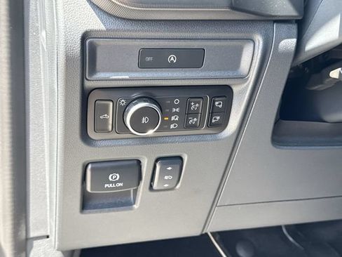Used 2025 Ford F150 Lariat w/ Equipment Group 502A High AWD/4WD image 35