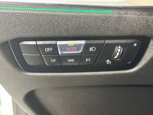 Used 2024 BMW 330i xDrive Sedan w/ Convenience Package image 24