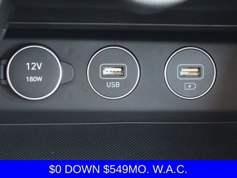 Used 2023 Genesis G70 2.0T image 36