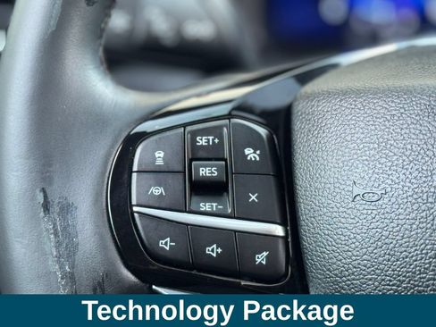 Used 2023 Ford Explorer Platinum w/ Technology Package AWD/4WD image 10