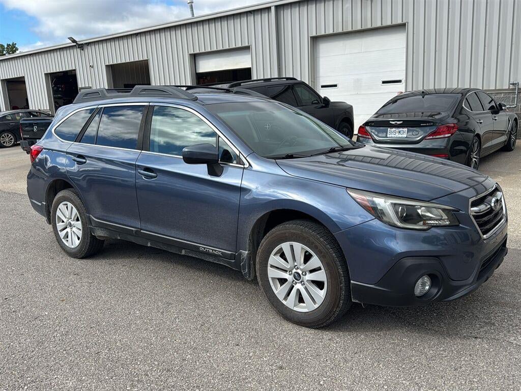 Used 2018 Subaru Outback 2.5i Premium AWD/4WD image 1