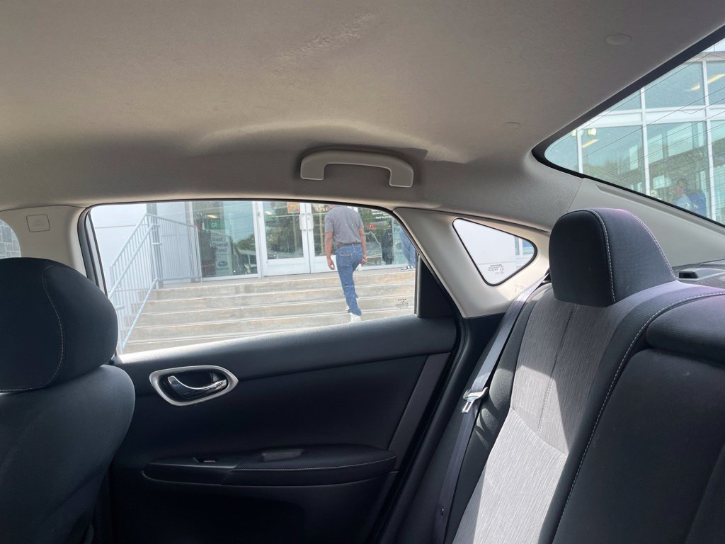 Used 2015 Nissan Sentra SV FWD image 10