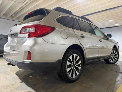 Used 2017 Subaru Outback 2.5i Limited AWD/4WD image 4