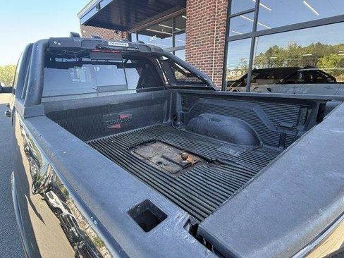 Used 2020 RAM 2500 Laramie w/ Night Edition AWD/4WD image 12