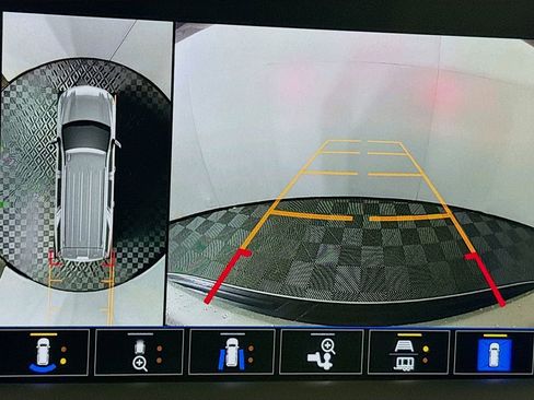 Certified 2023 Chevrolet Tahoe Z71 w/ Luxury Package image 16