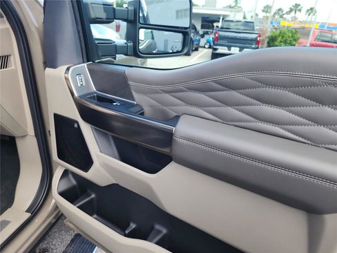 New 2026 Ford F250 Platinum image 29