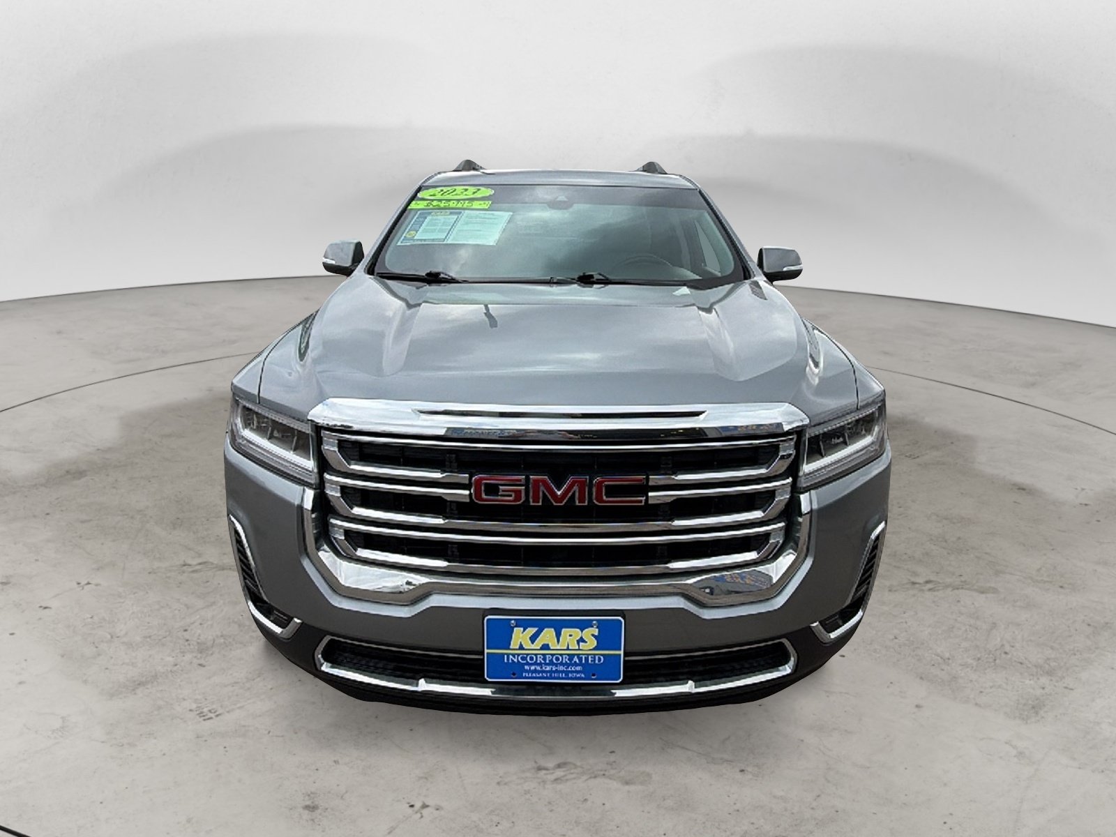 Used 2023 GMC Acadia SLT AWD/4WD image 2