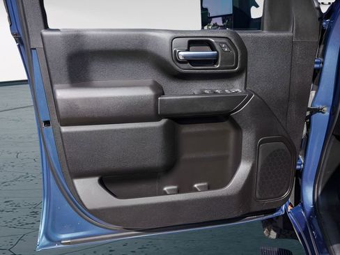 Used 2025 Chevrolet Silverado 2500 Custom w/ Custom Value Package AWD/4WD image 24