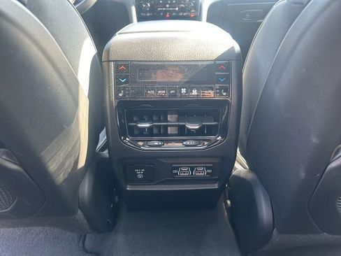 Used 2023 Jeep Grand Cherokee Overland w/ Luxury Tech Group IV AWD/4WD image 20