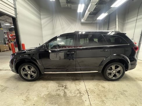 Used 2015 Dodge Journey Crossroad w/ Flexible Seating Group image 4