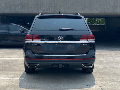 Certified 2023 Volkswagen Atlas SE w/ Panoramic Sunroof Package AWD/4WD image 4