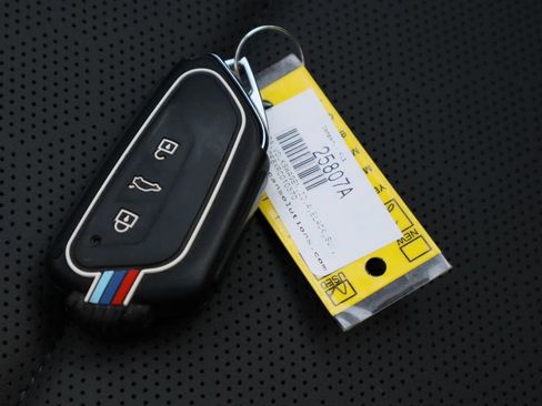 Used 2024 Volkswagen ID.4 S image 32