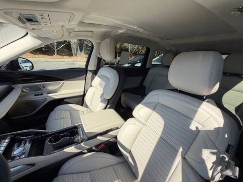 New 2026 Lincoln Nautilus Reserve image 13