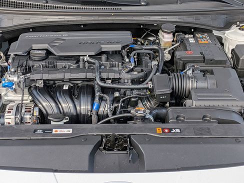 New 2026 Hyundai Elantra SE image 25