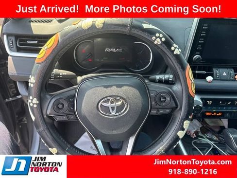 Used 2019 Toyota RAV4 XSE AWD/4WD image 7