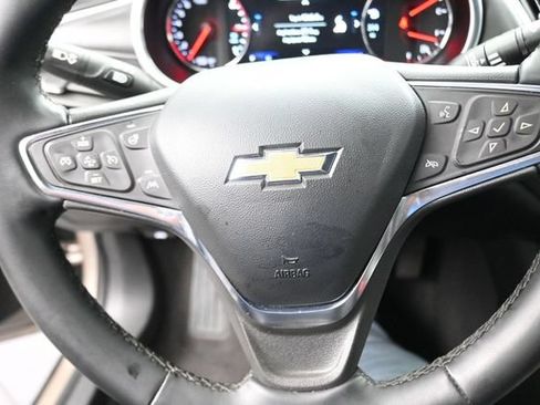 Used 2024 Chevrolet Malibu LT FWD image 11