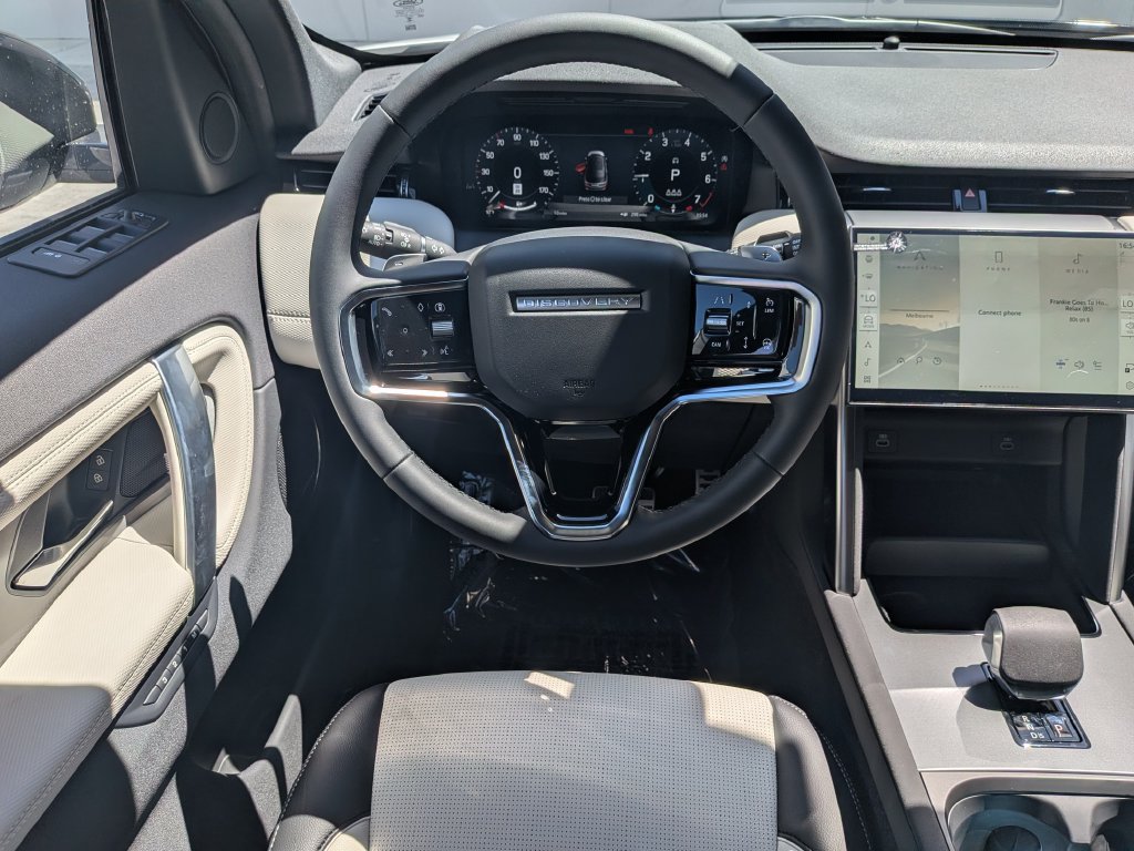 New 2026 Land Rover Discovery Sport Landmark AWD/4WD image 17