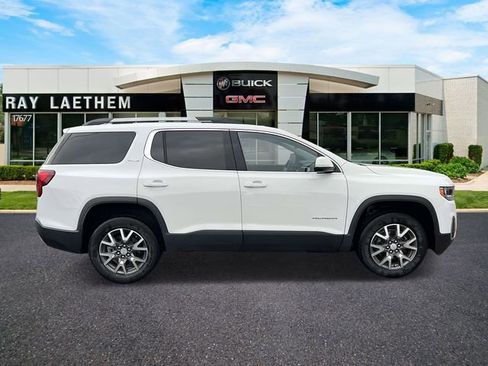 Certified 2023 GMC Acadia SLE w/ Driver Convenience Package image 6