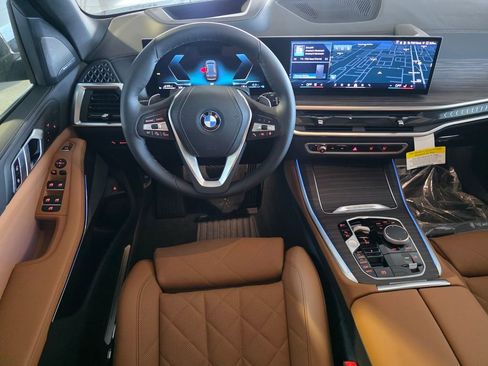 New 2026 BMW X5 xDrive50e image 11